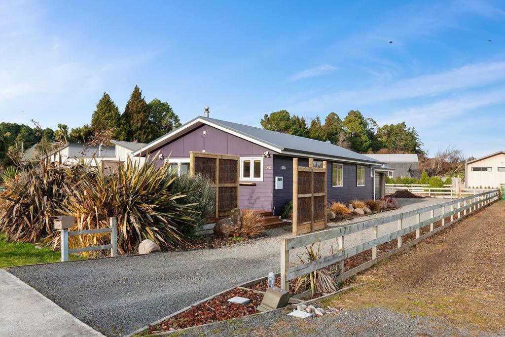 The Purple House - Ohakune Home With Spa Pool Екстер'єр фото